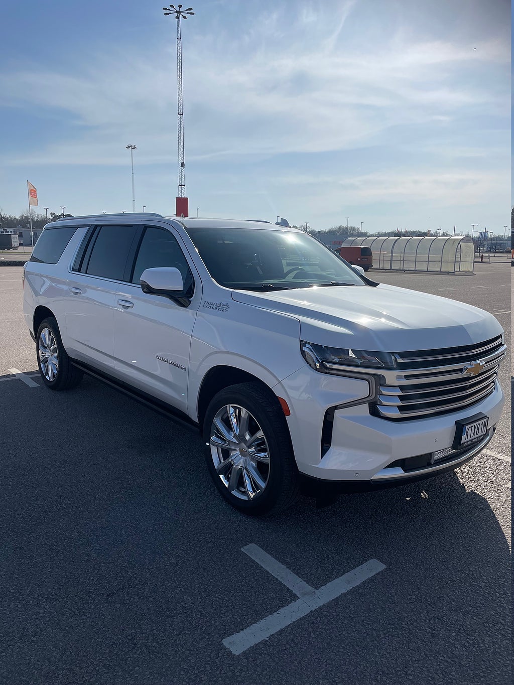 Chevrolet Suburban High Country 6,2 KÖPES / WANTED 2021-2024
