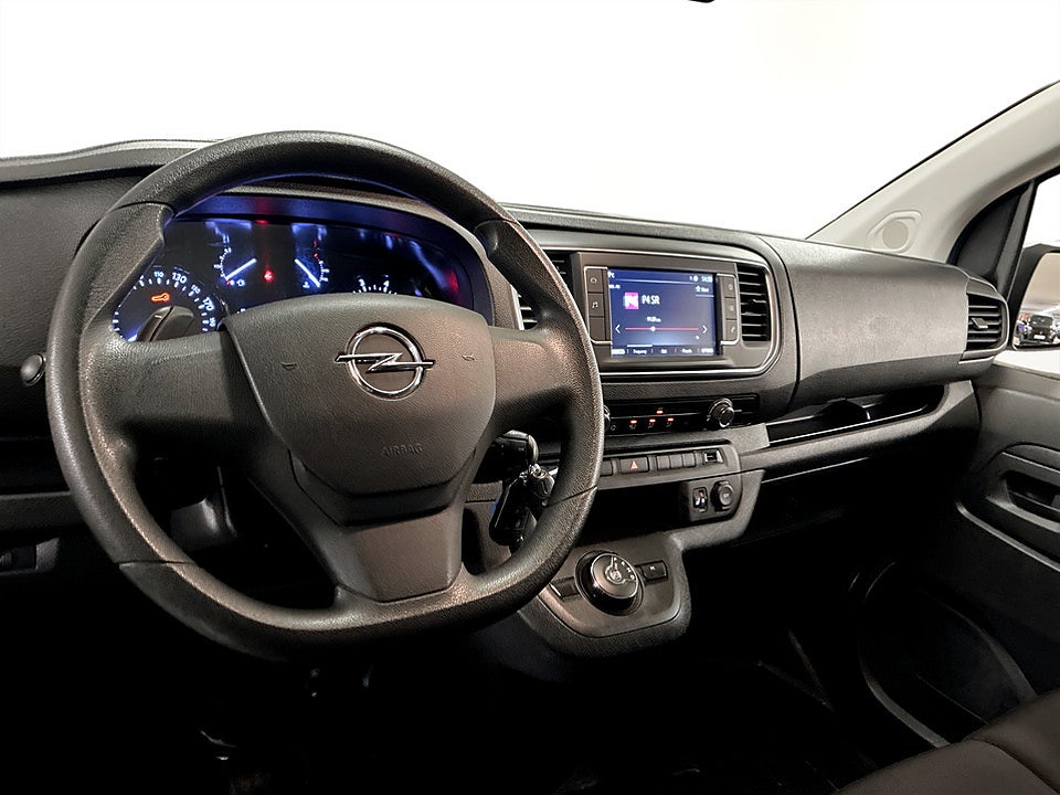 Bild på Opel Vivaro Business 2.0 BHDi 145hk Aut L3 B-KAMERA WEBASTO DRAG