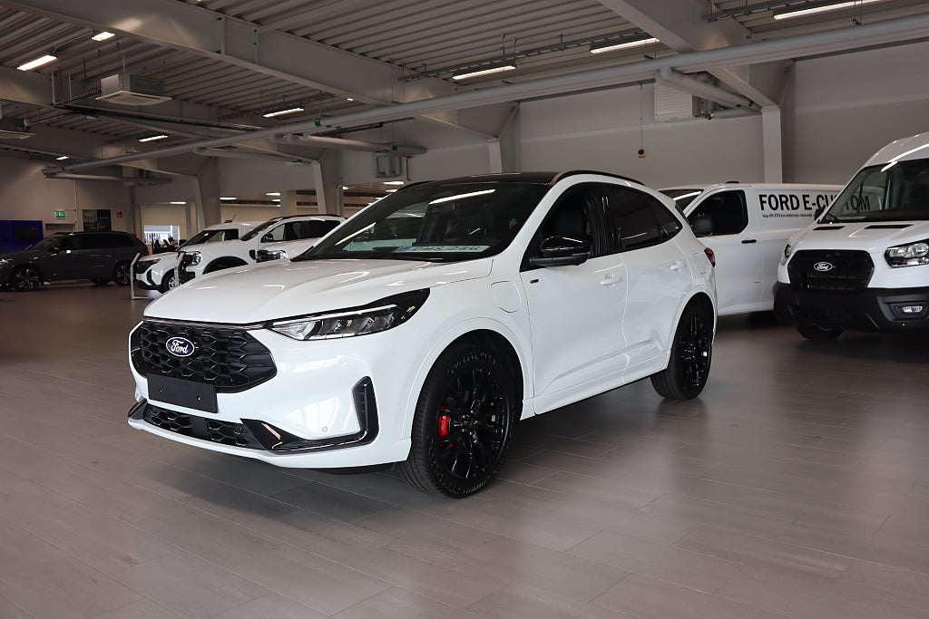 Ford Kuga ST-Line X Plug-In Hybrid  243HK Black ed.
