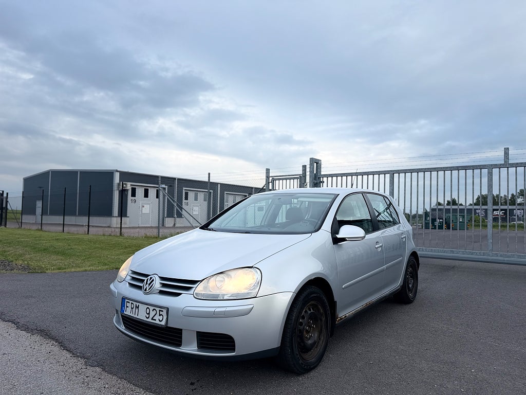 Volkswagen Golf 5-dörrar 1.6 Trendline 