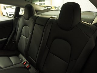 Sedan Tesla Model 3 15 av 22