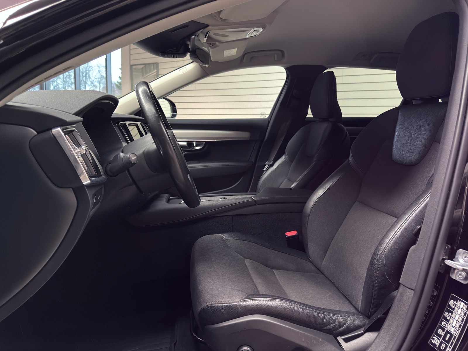 Volvo V90 B4 197hk Momentum | Dragkrok | Värmare | Facelift 2021 - miniatyr 14