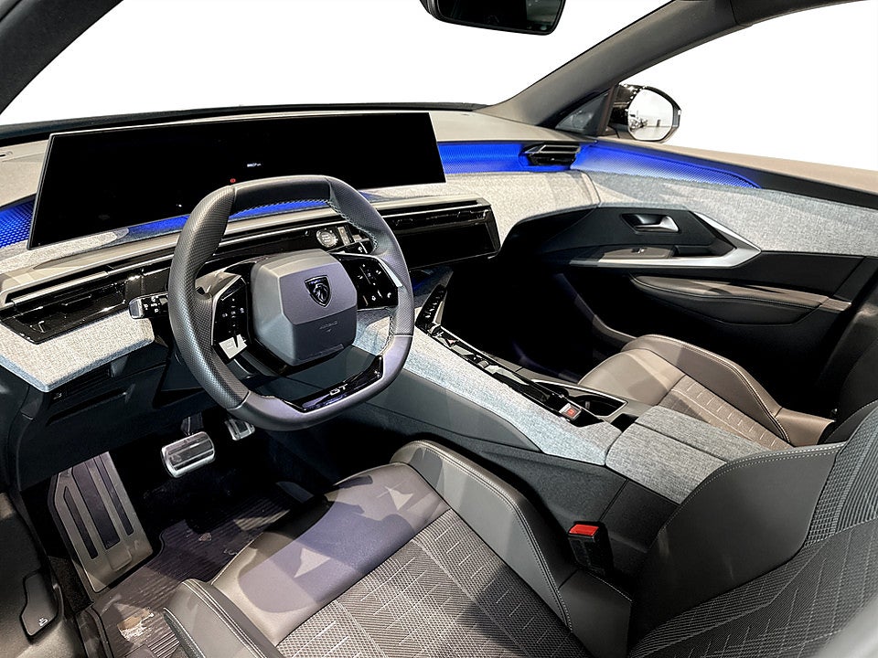 Bild på Peugeot E-3008 GT 86kWh 214hk Aut B-KAMERA CARPLAY