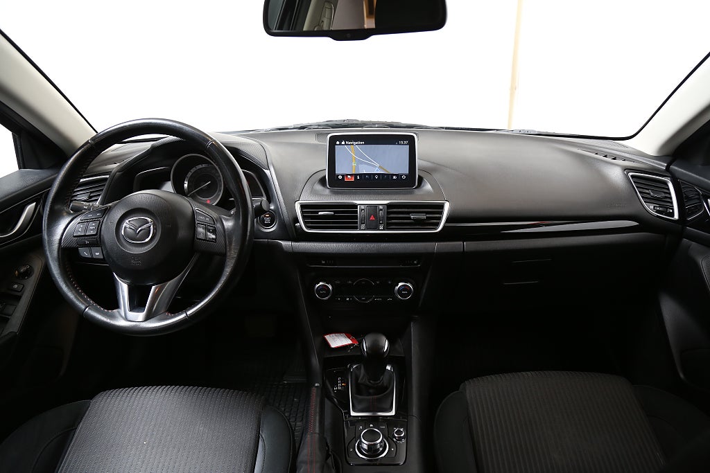 Mazda 3 2,0 SKYACTIV-G 120hk Aut 5D Navi P-sensorer 2013