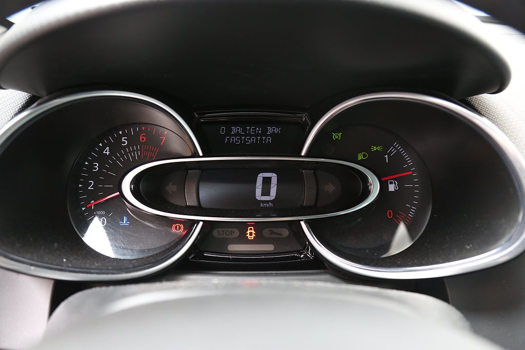 Renault Clio IV Phll Energy TCe 90hk Intens Kamera Motorv Stylepaket 2018