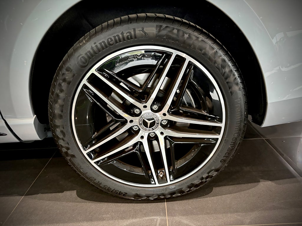 Mercedes-Benz V 300d 4MATIC AMG Läder Värmare El-dörrar 6sits - bild 9