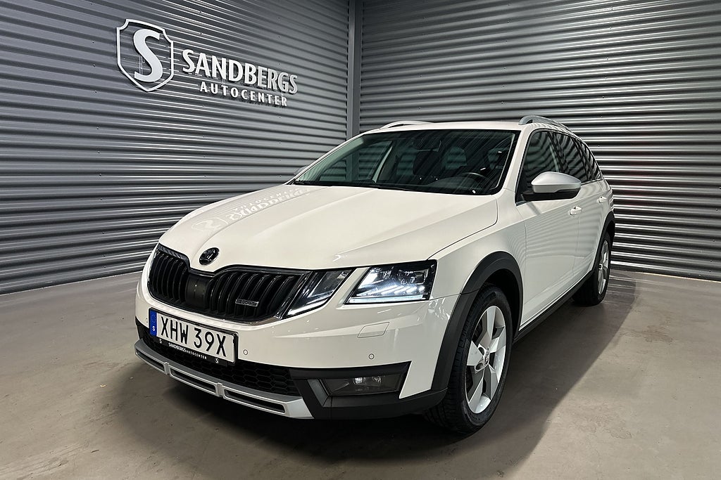 Skoda Octavia Scout 2.0 TDI 4x4 B-kamera Värmare Navi Drag