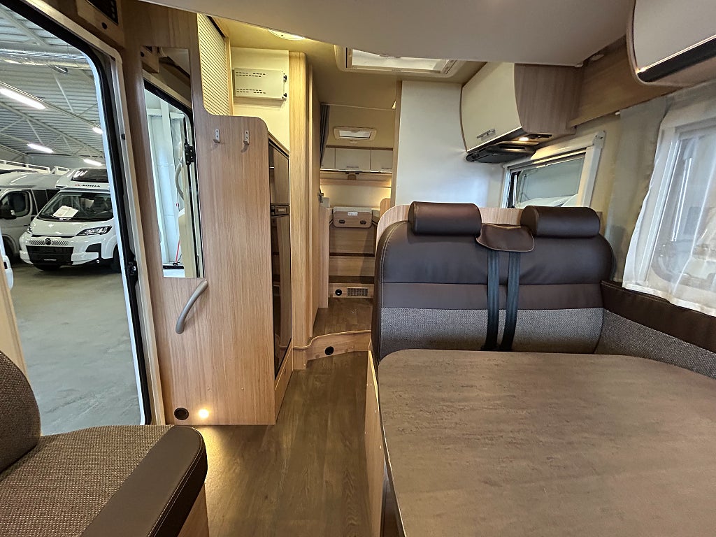 Sunlight Capron T68 / Taksäng /Solcell / Ugn / Utv. dusch  - Sunlight