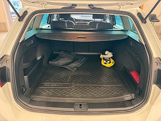 Kombi Volkswagen Passat 14 av 15