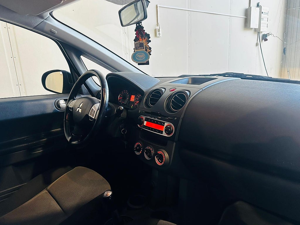 Mitsubishi Colt 5-dørs 1.3 MIVEC ClearTec Manuell, 5-trinn, 95hk, 2009
