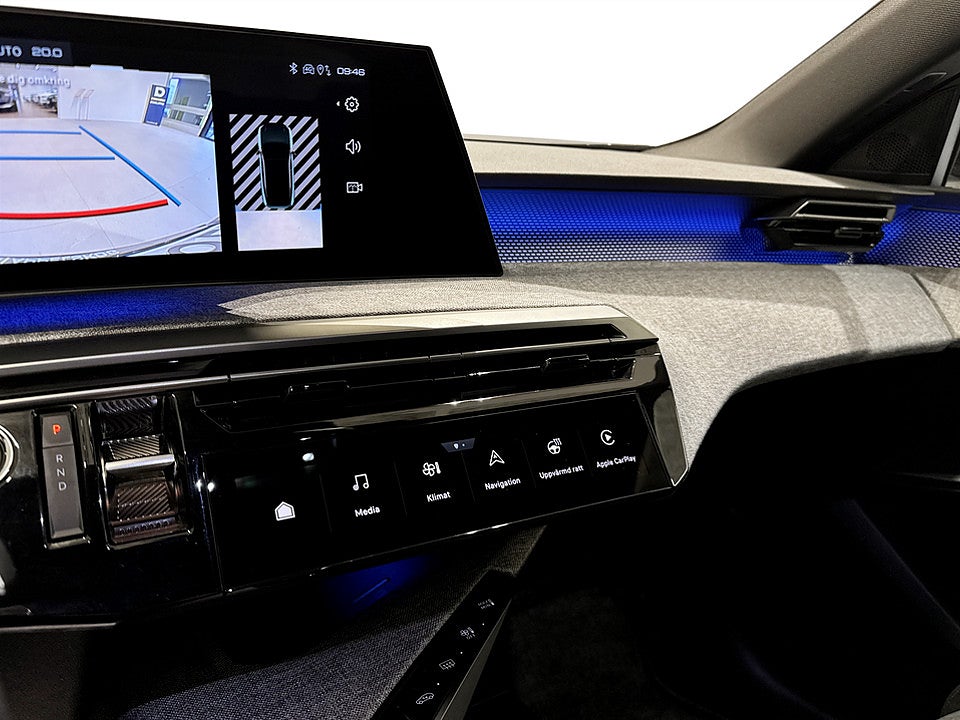 Bild på Peugeot e-3008 GT 73kWh - DEMO