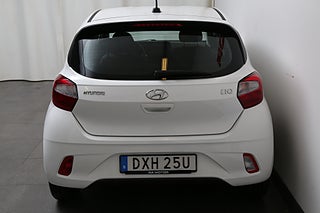 Halvkombi Hyundai i10 7 av 23