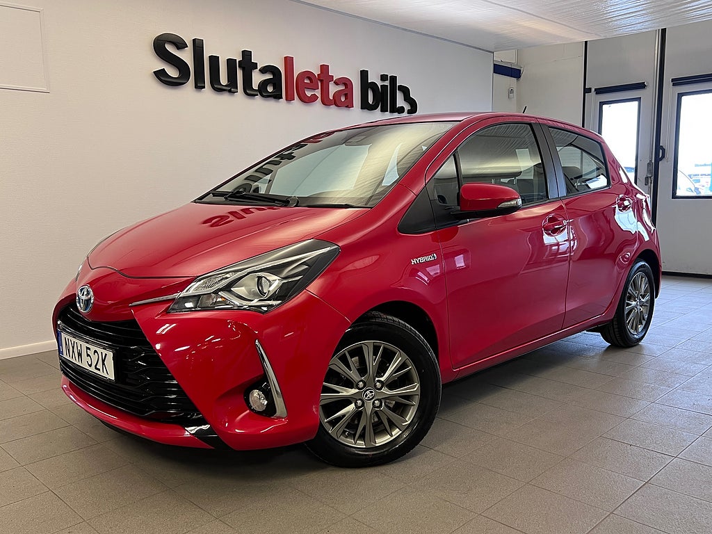 Toyota Yaris Hybrid e-CVT Active Euro 6 Kamera Nya Sommardäck
