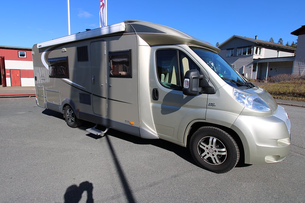 Bürstner Nexxo T 720  Låga bäddar hel toa dusch bak 1 Års garanti