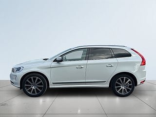 Volvo XC60 D4 AWD Geartronic Drag/Kamera/P-Värm/Pano/Skinn/S&Vdäck – bild 4