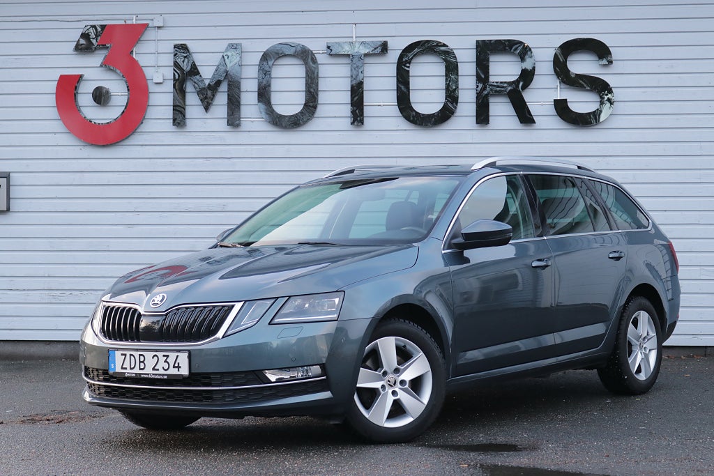 Skoda Octavia Kombi 1.5 TSI Premium carplay kamera Navi Drag 150hk