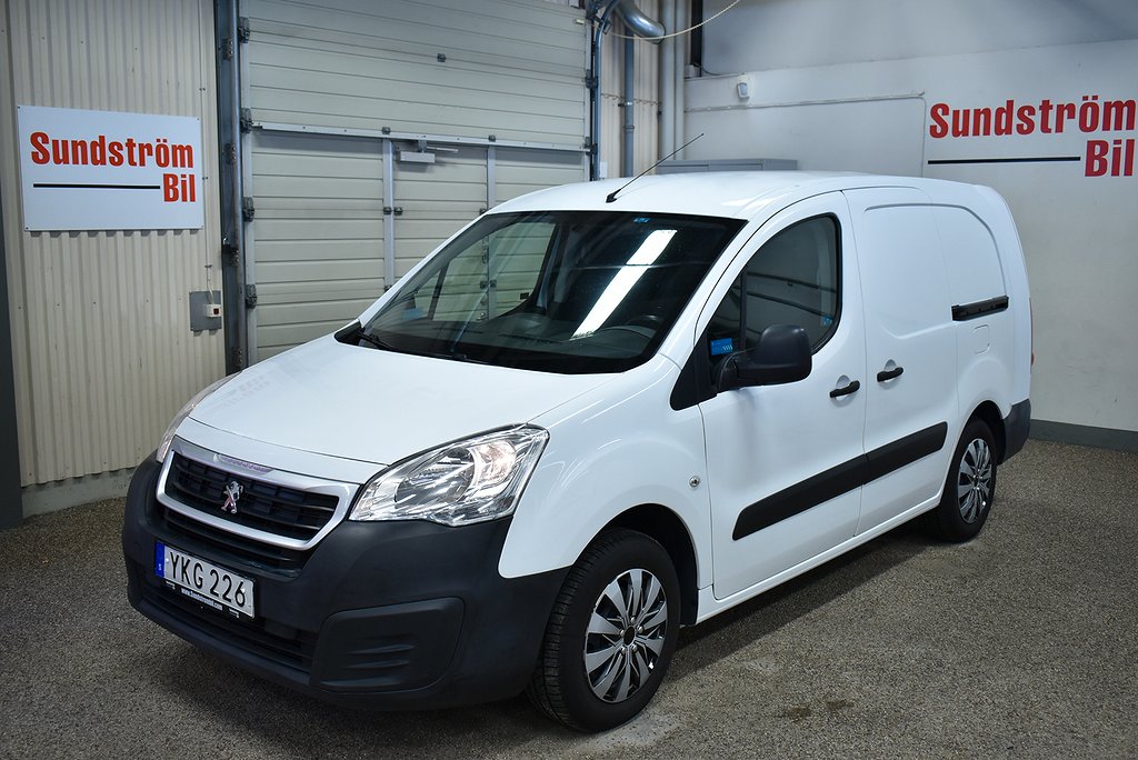 Peugeot Partner 1.6 BlueHDI 100Hk L2 Värmare/Inredning 3- Sits Skåp