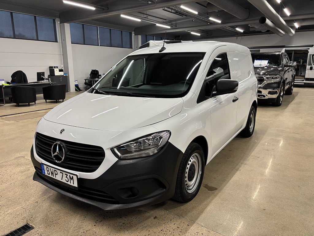 Mercedes-Benz Citan 110 CDI Manuell, 95hk B-kamera Drag Inredning