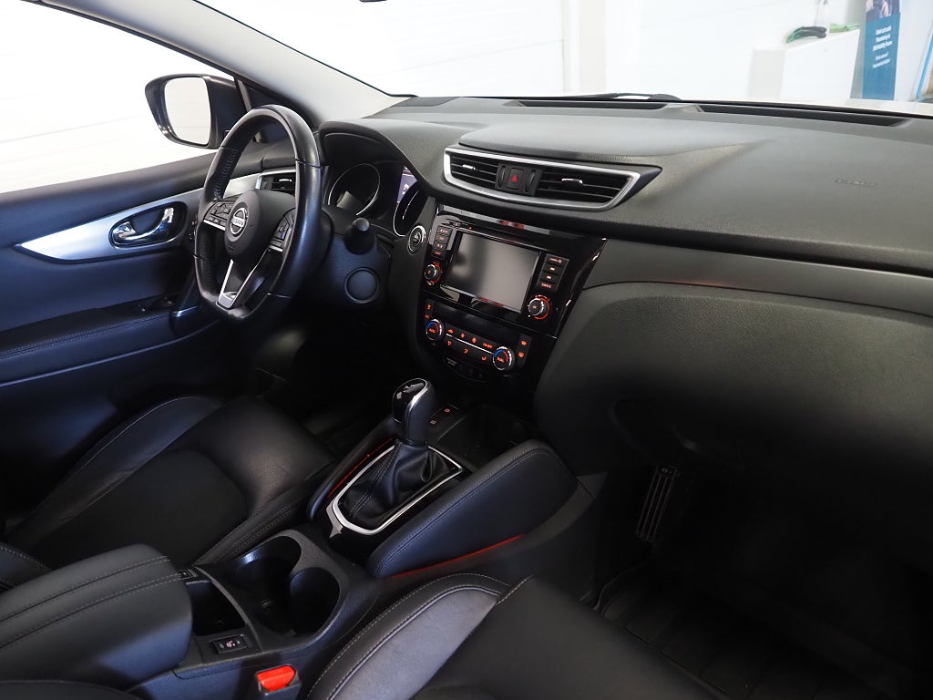 Nissan Qashqai 1.3 DIG-T DCT 160hk Tekna Drag M-Värmare 360° Navi 2020
