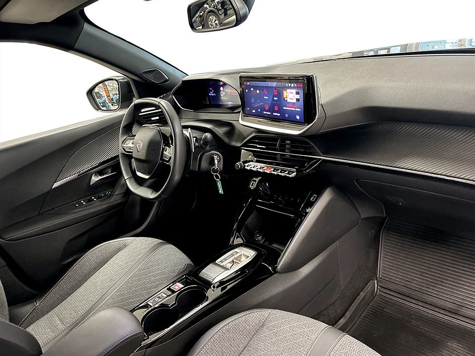 Bild på Peugeot 2008 Allure 1.2 PT 130hk B-KAMERA CARPLAY