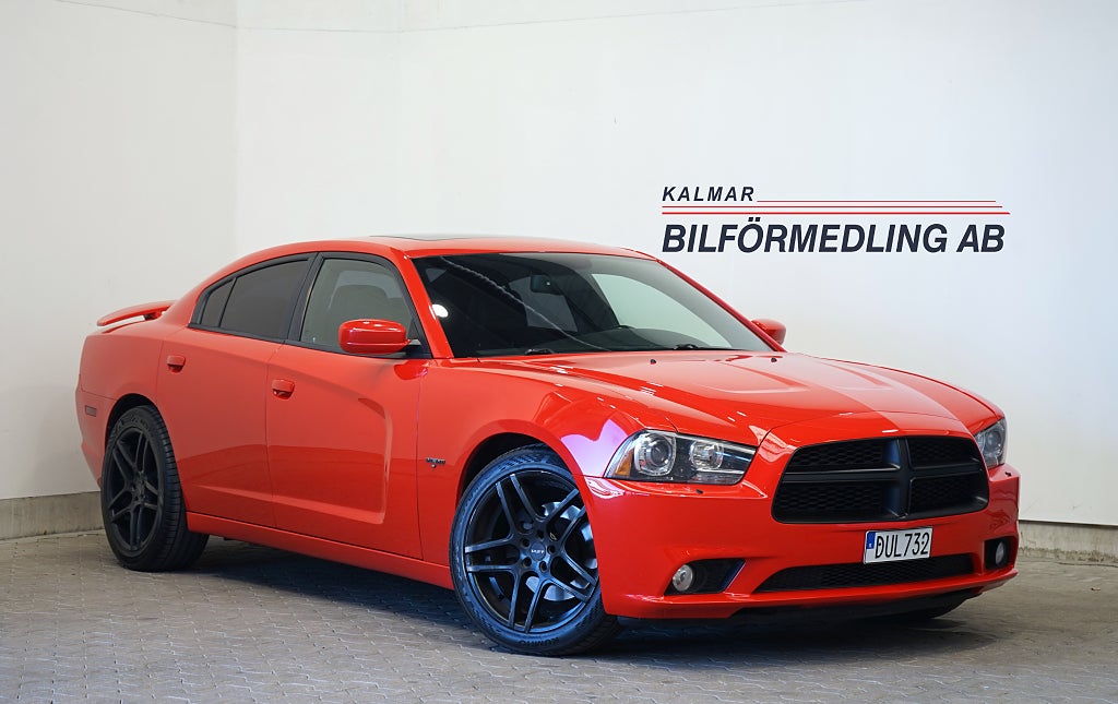 Dodge Charger 5.7 V8 HEMI Automat Taklucka Alpine B-kamera 375hk