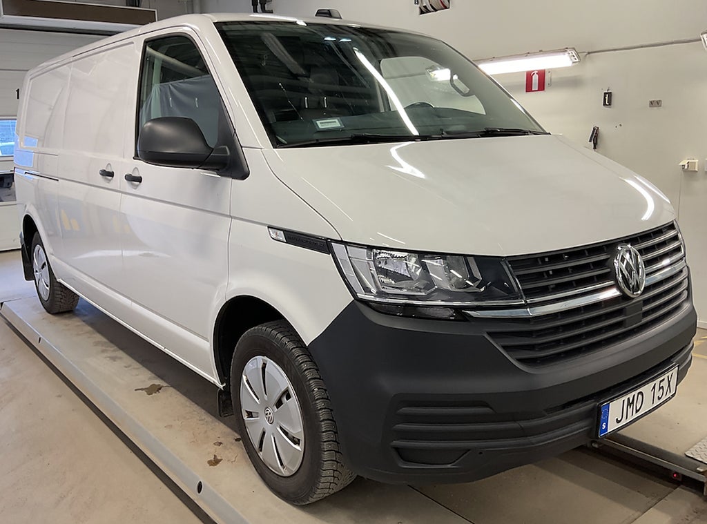Volkswagen Transporter 2.0TDI 150hk SCR Lång 2xdörr D-värm Kamera Drag 