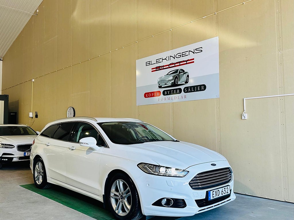 Ford Mondeo Kombi 2.0 TDCi Powershift Titanium Dragkrok Kamrembytt 