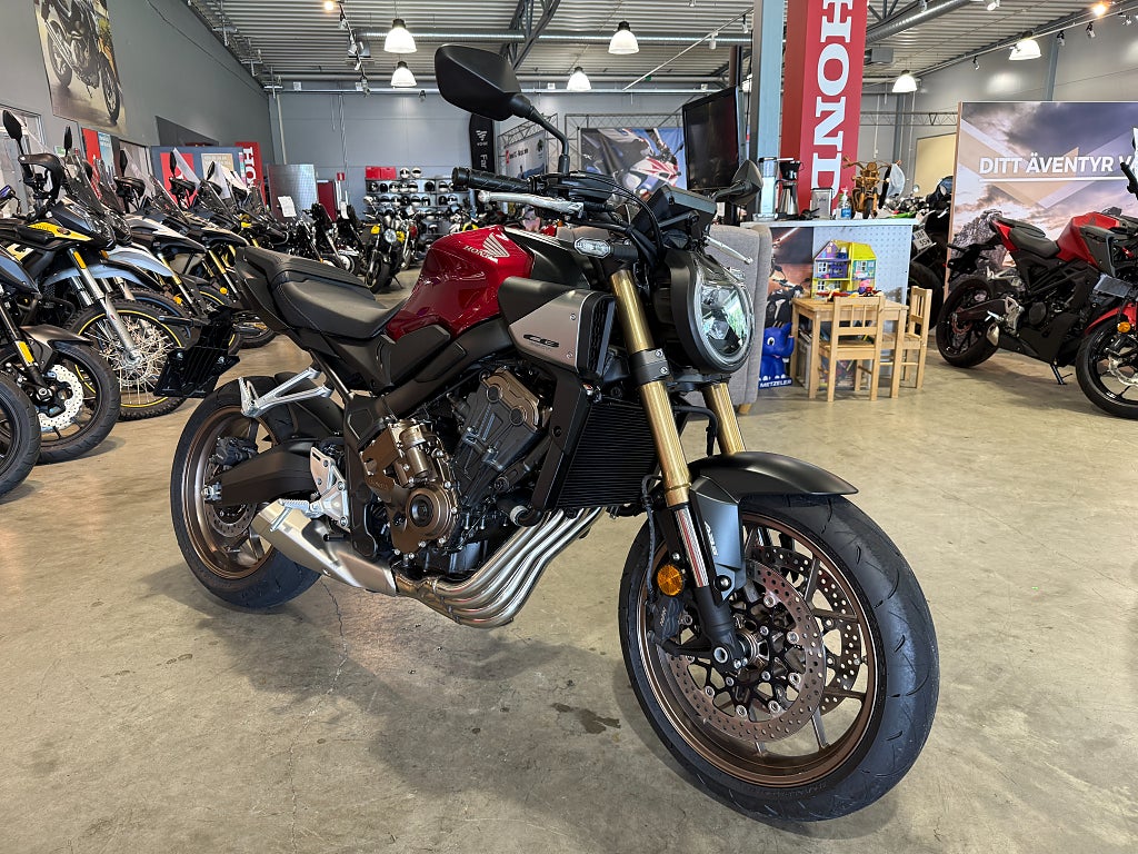 Honda CB650R E-Clutch #Endast 70mil & 1 ägare# 
