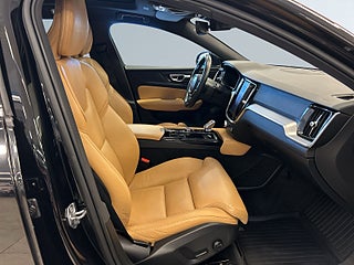 Volvo V60 T6 AWD Inscription Drag/Pano/Kamera/P-Värm/S&V/55km – bild 10