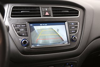 Halvkombi Hyundai i20 13 av 17