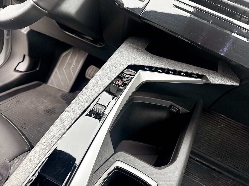 Bild på Peugeot 3008 Allure Hybrid 145hk Aut B-KAMERA CARPLAY