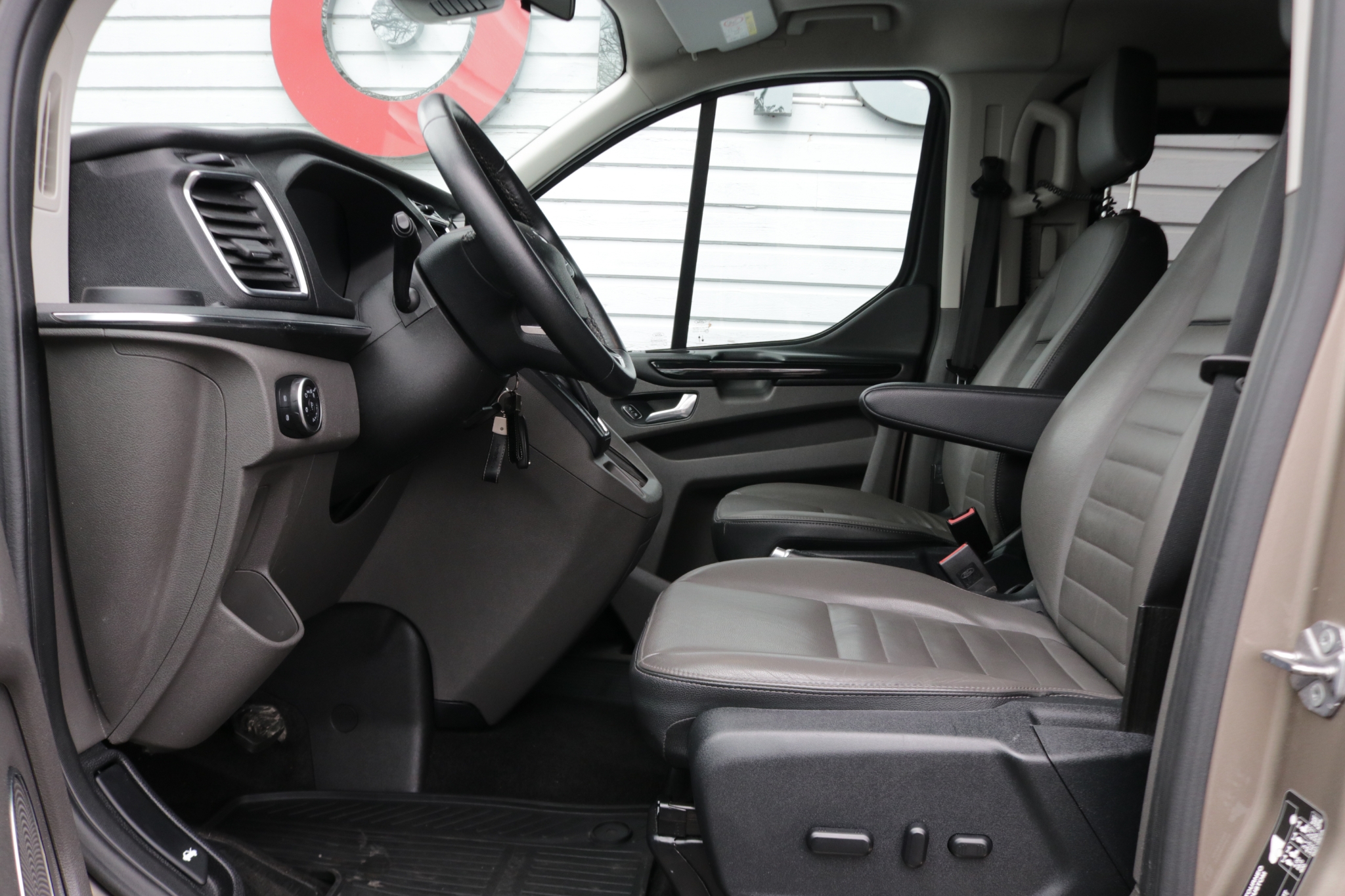Ford Tourneo Custom 2020, bild 4/50