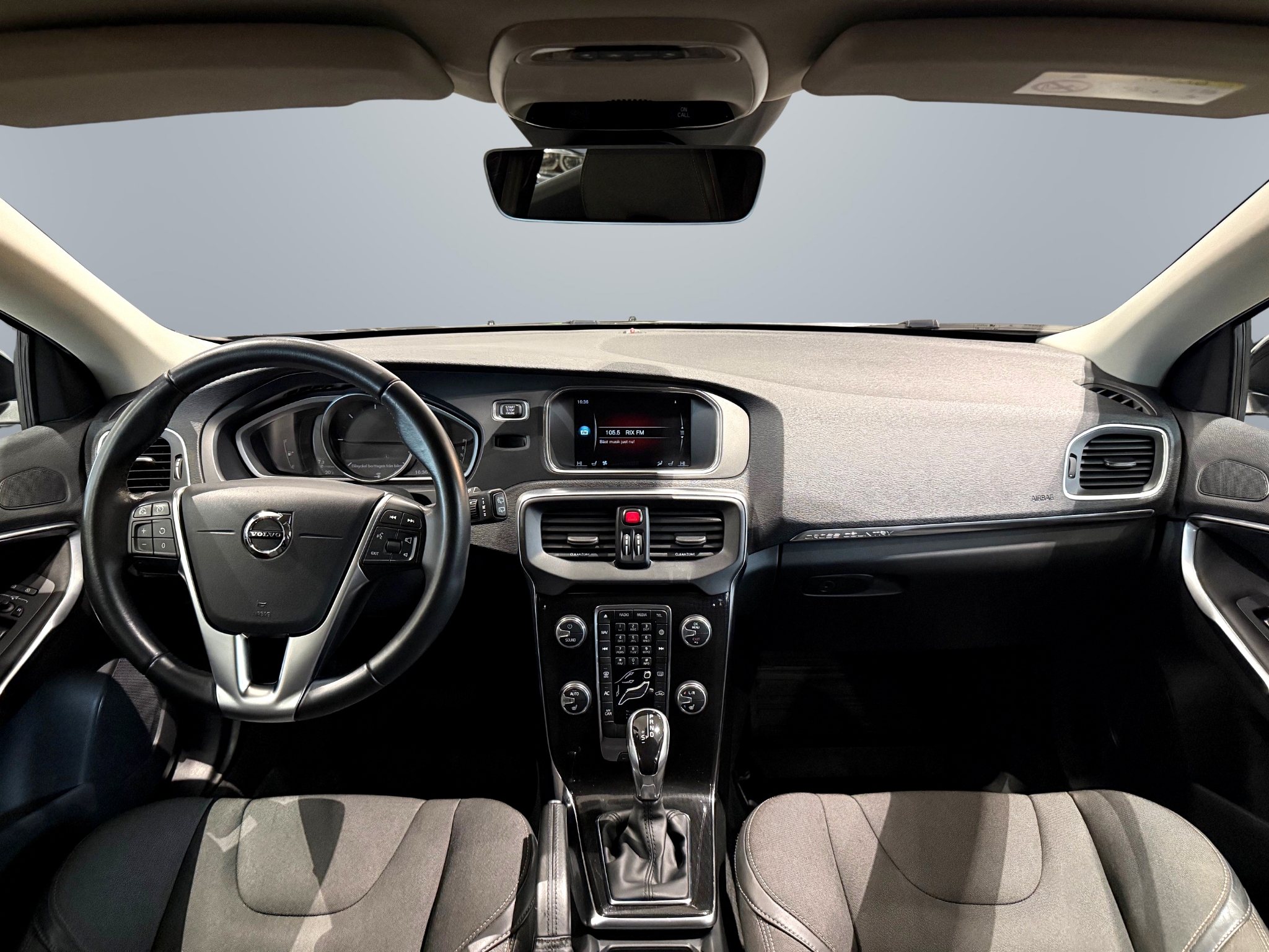 Volvo V40 Cross Country 2017, bild 7/37
