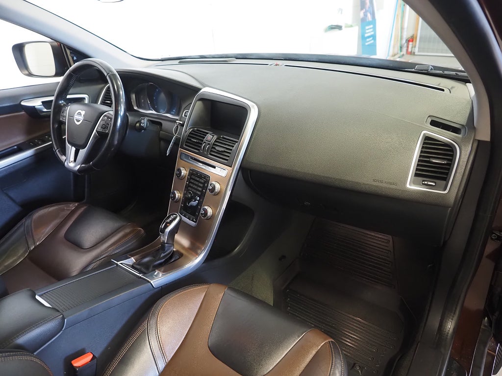 Volvo XC60 D4 Geartronic Summum Business Edt Pro Pano B-Kam Drag 2016