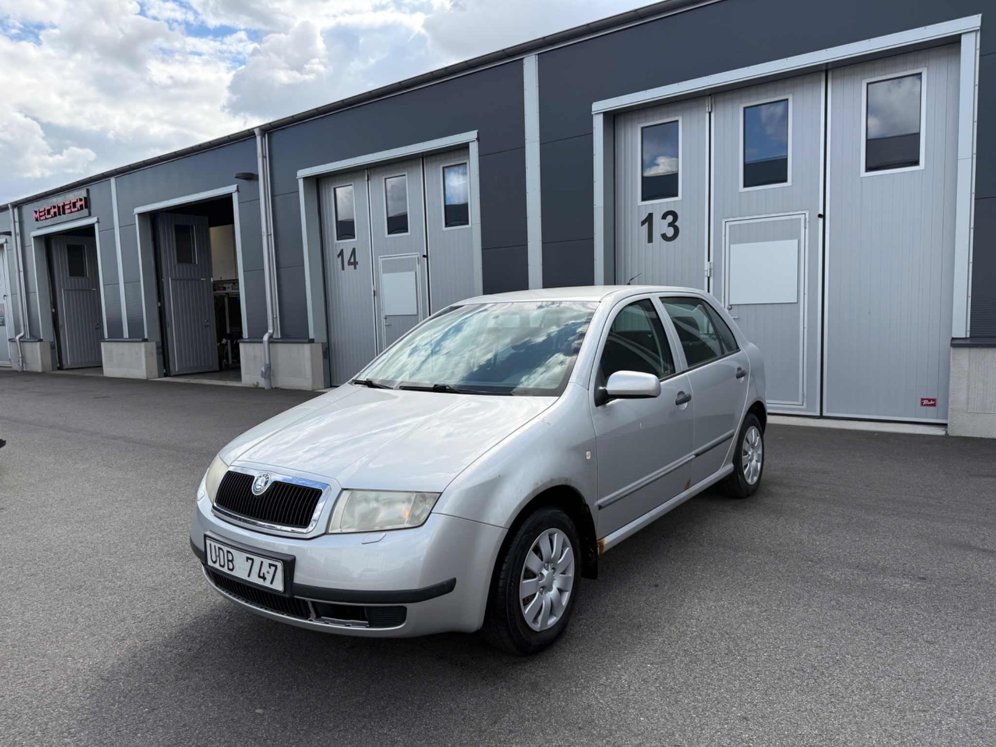 Skoda Fabia Ny besiktigad 2003, bild 4/10