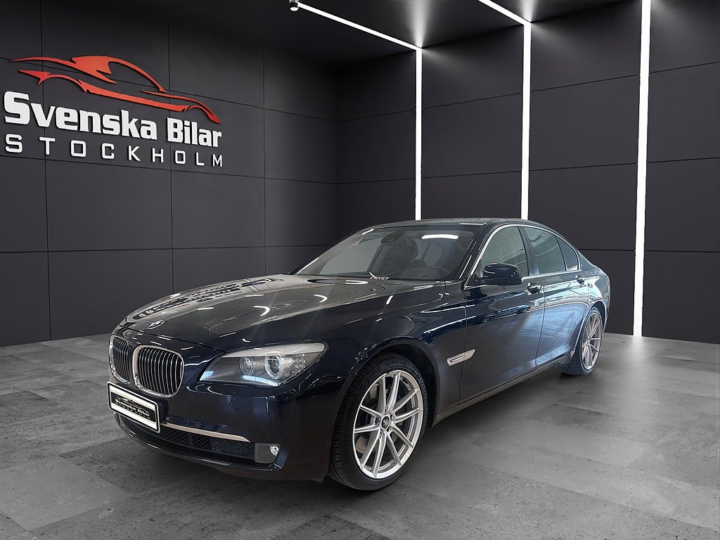 BMW 750 i V8 Steptronic /LYX/HuD/SOFT CLOSE/360°/KEYLESS/DRAGKROK/KAMERA