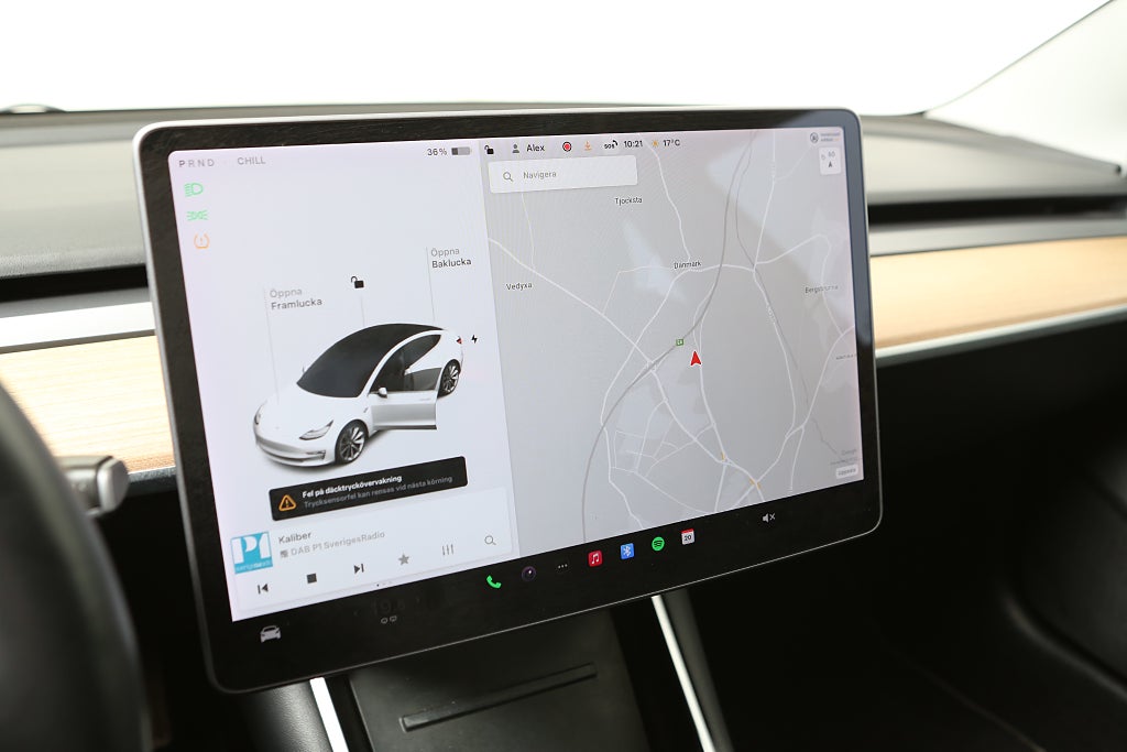Tesla Model 3 Standard Range Plus 258hk Panorama 2020