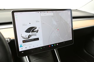 Sedan Tesla Model 3 19 av 23