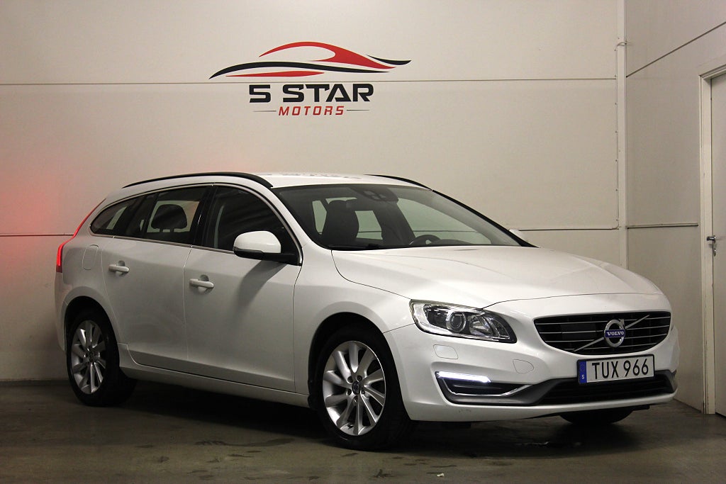 Volvo V60 D2 Powershift Momentum Automat ACC BLIS GPS Rattvärme