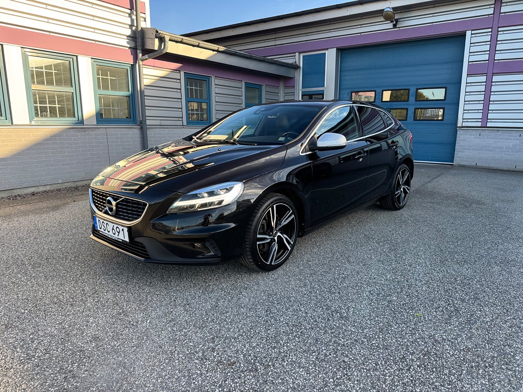 Volvo V40 T4 190hk R-Design Navi Backkamera Drag