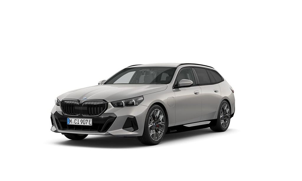 BMW 530e xDrive / M Sport Business / Nypris 819"