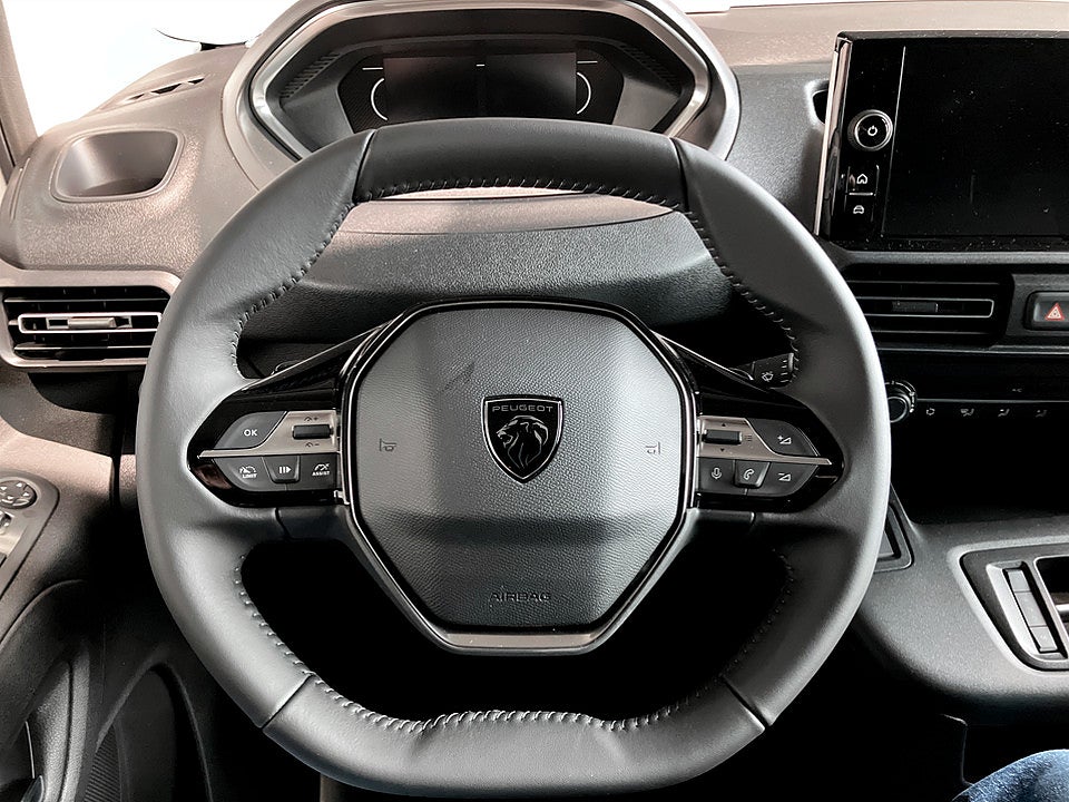 Bild på Peugeot Partner BlueHDi 130hk Aut L2 - HYRBIL