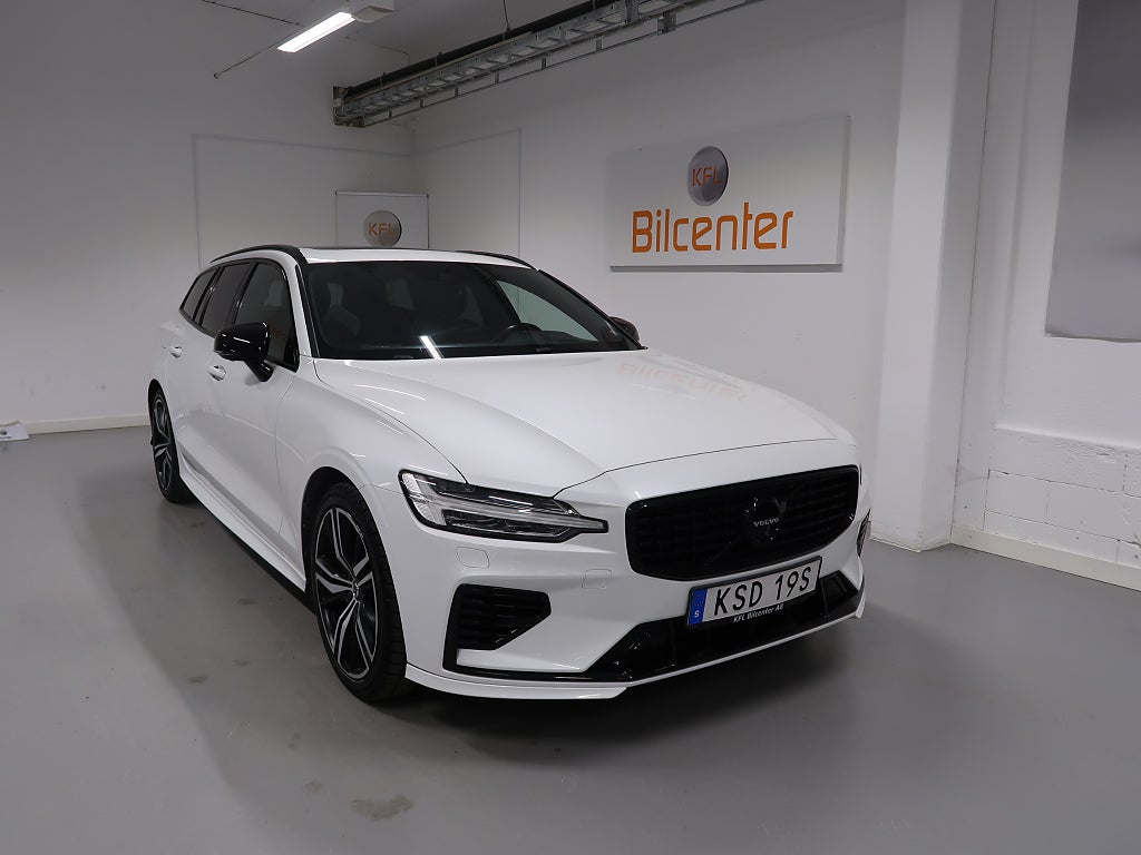 Volvo V60 *3,99% RÄNTA* Recharge T8 AWD R-Design V-Däck ingår HUD