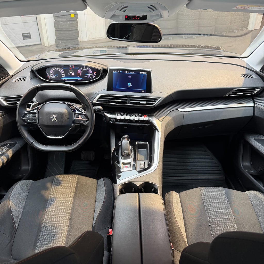 Peugeot 5008 1.2 PureTech 130 EAT Carplay Navi Backkamera 7-Sits