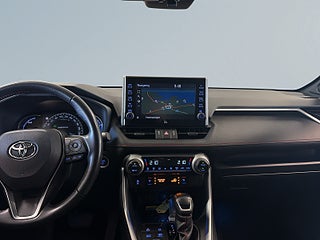 Toyota RAV4 PHEV Style Premium MOMS Värmare 360° JBL-ljud HuD S&V – bild 11