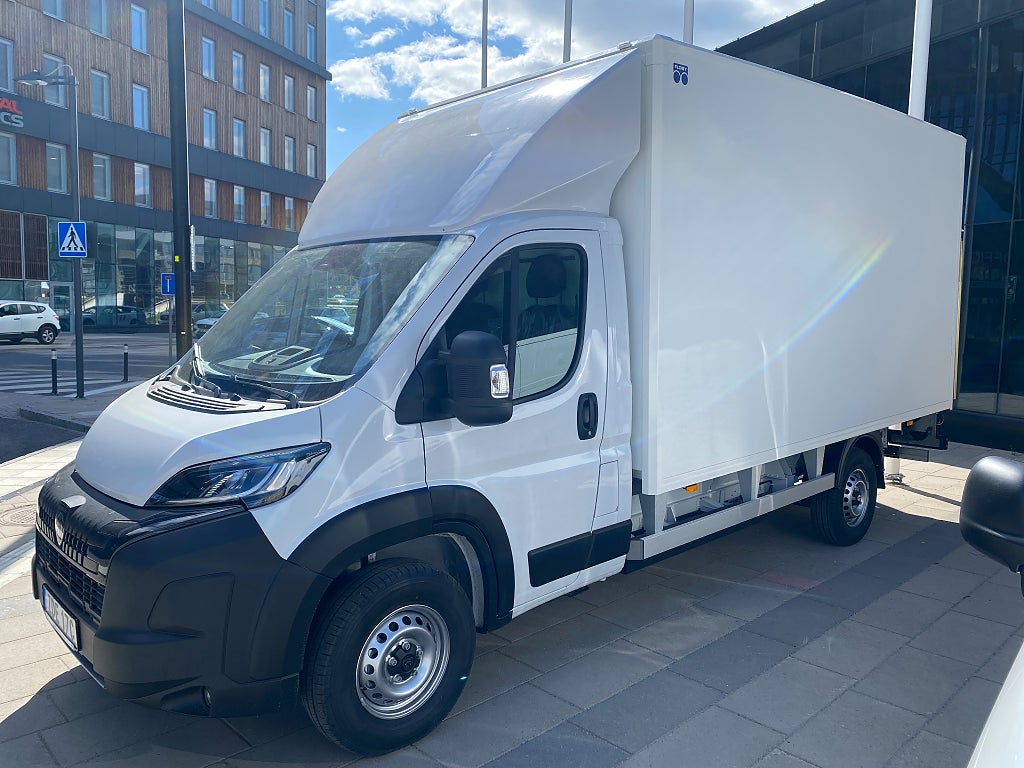 Peugeot Boxer eBoxer Volymskåp & Lyft 4,25t