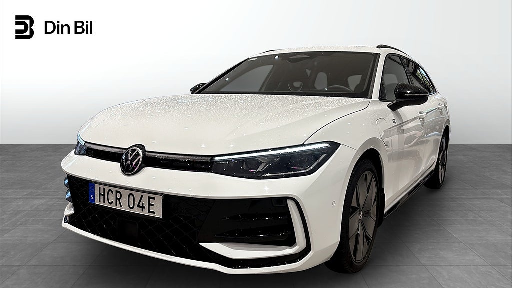 Volkswagen Passat Sportscombi R-LINE eHYBRID 272HK Drag/Panorama