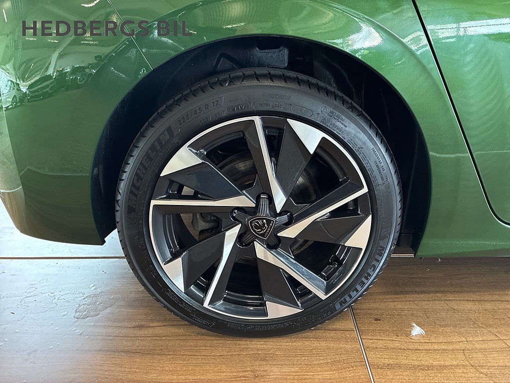 Peugeot 308 1.2 PureTech 130 AUT Allure thumbnail
