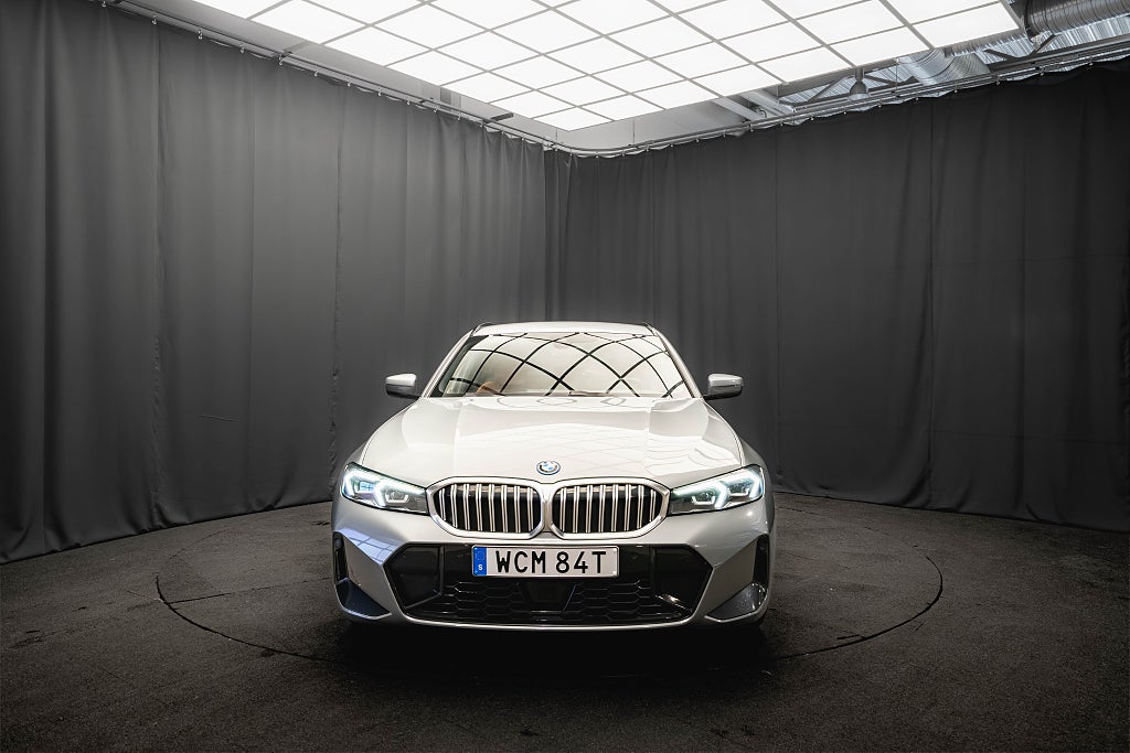 BMW 330e xDrive M Sport LÄDER DRAG ELSTOL ADAPTIV-FART 19'' MOMS