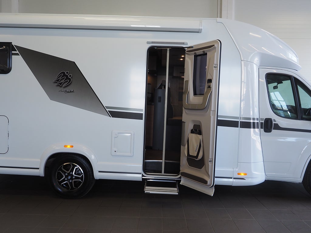 Knaus L!ve Wave 700 MEG Platinum Selection OMG Leverans I AUT I Solcel 2026